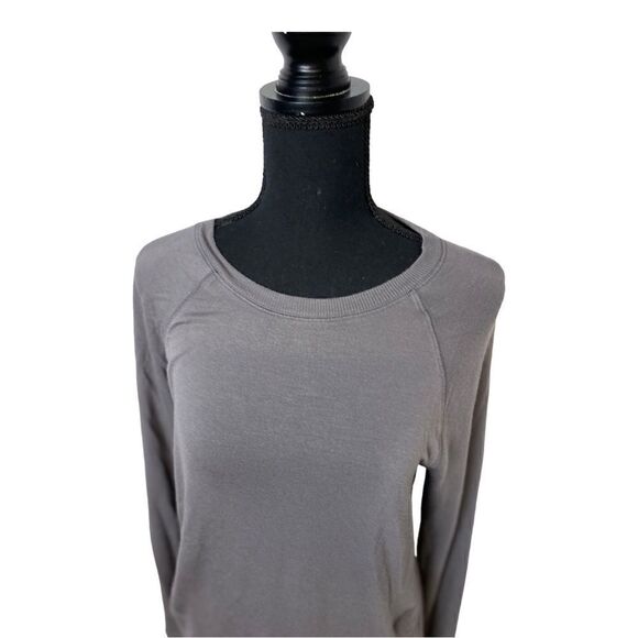 - #156 ATHLETA lightweight Top - Picture 2 of 8